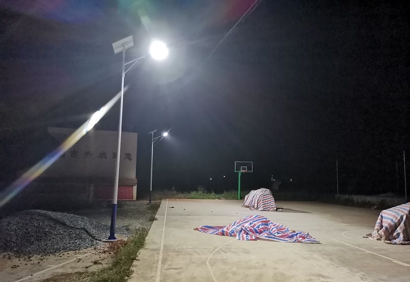 了解太陽能路燈廠家的生產工藝與質量保障