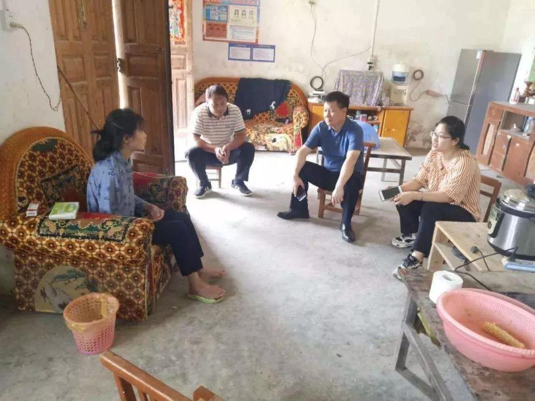 追憶扶貧戰士黃文秀，源碼讓“光明“繼續溫暖她曾工作的地方