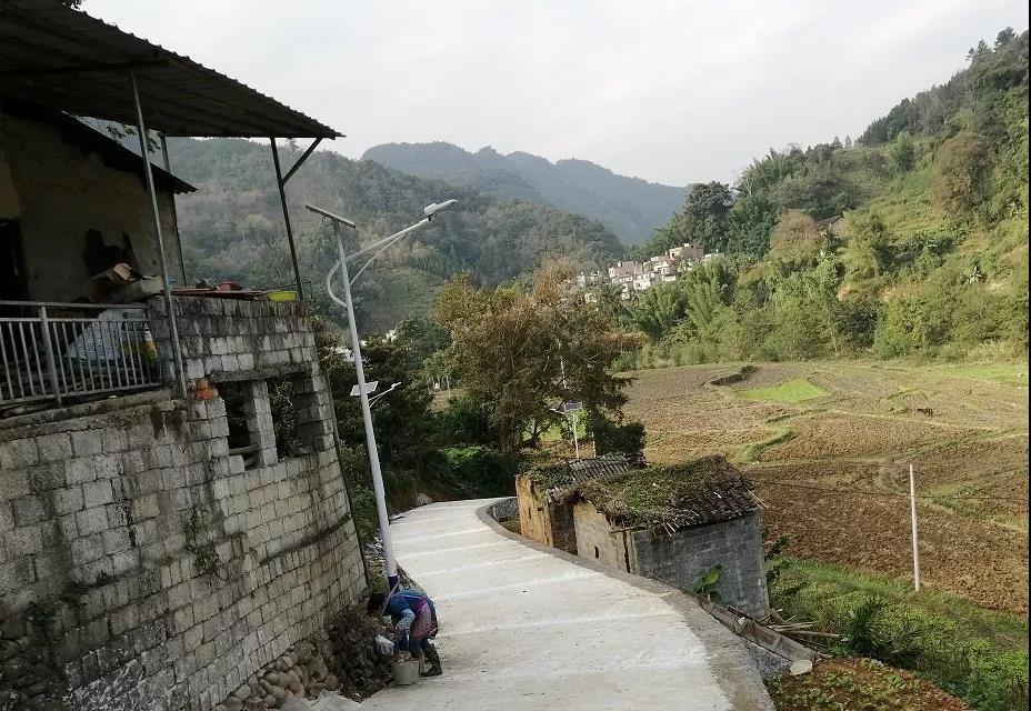 追憶扶貧戰士黃文秀，源碼讓“光明“繼續溫暖她曾工作的地方